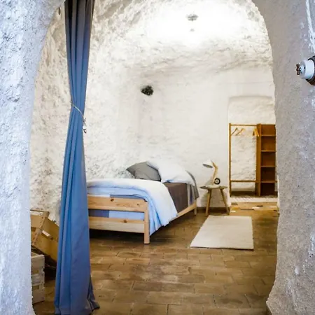 Hébergement de vacances Cueva De Lindaraja *